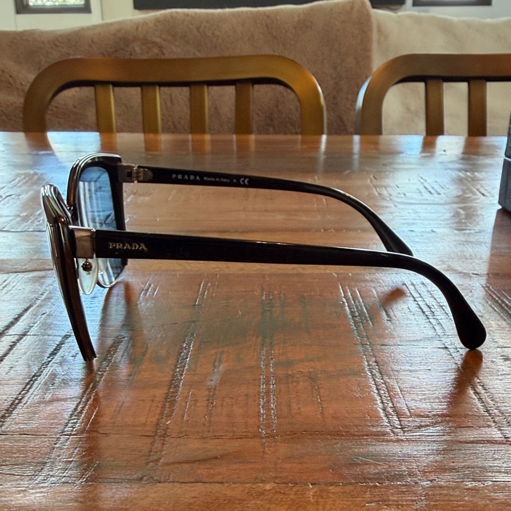 Prada Elegant Black Cat-Eye Women’s Sunglasses - Picture 4 of 7